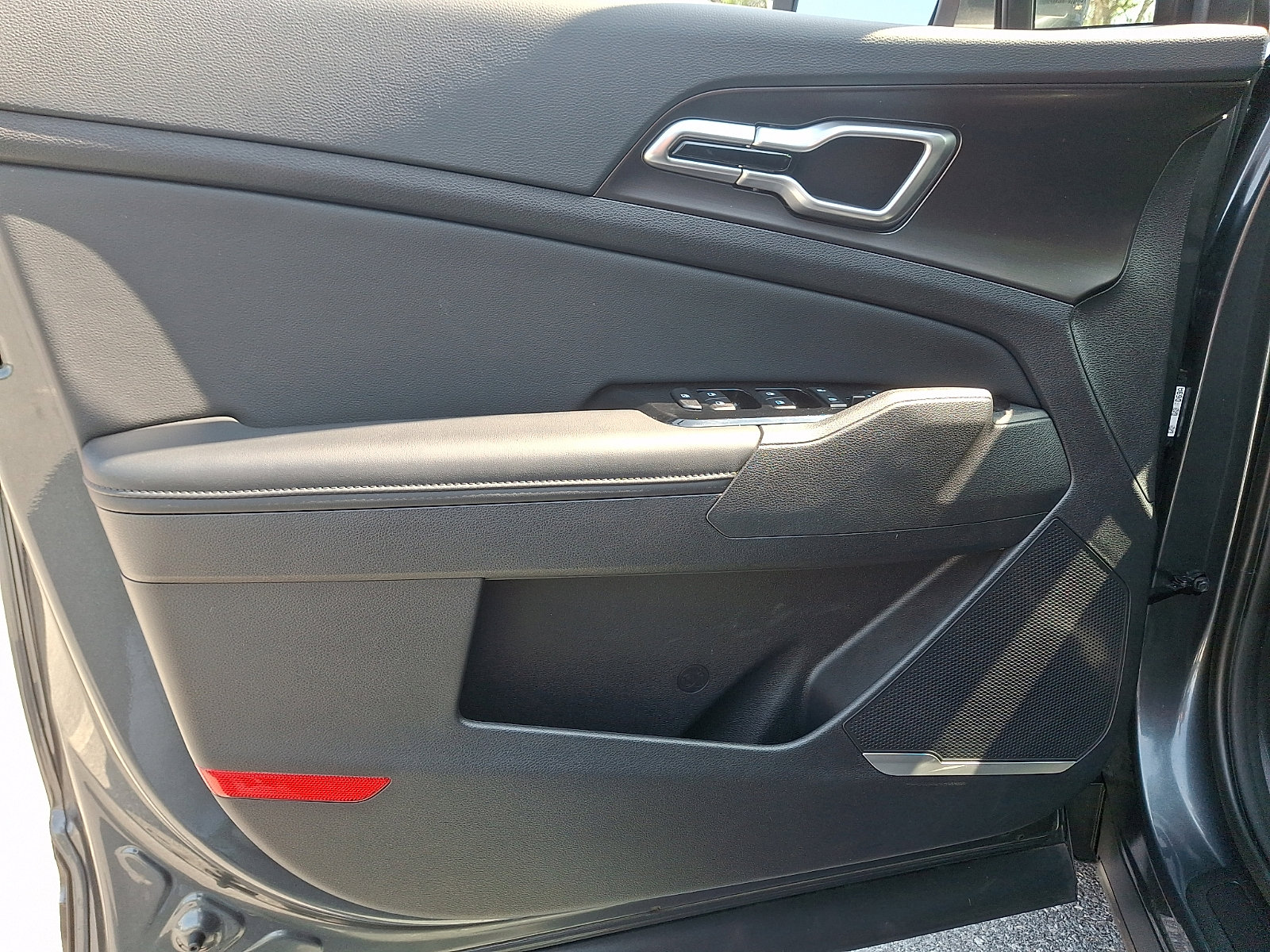 Certified 2025 Kia Sportage EX AWD/4WD image 12