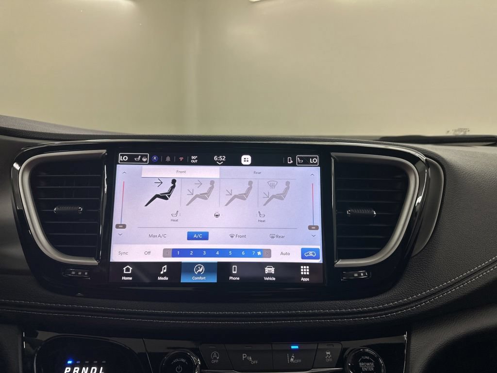 New 2027 Chrysler Pacifica Select FWD image 39