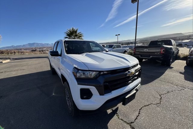 Used 2023 Chevrolet Colorado LT w/ LT Convenience Package II image 7