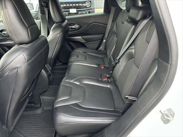 Used 2021 Jeep Cherokee Limited image 17