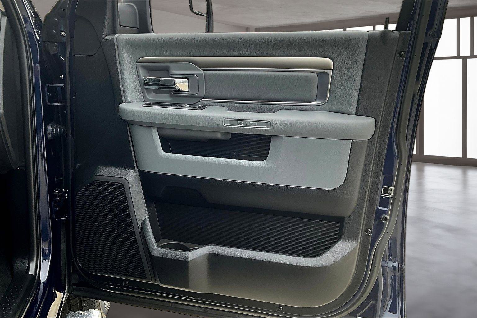 Used 2018 RAM 1500 Big Horn AWD/4WD image 25