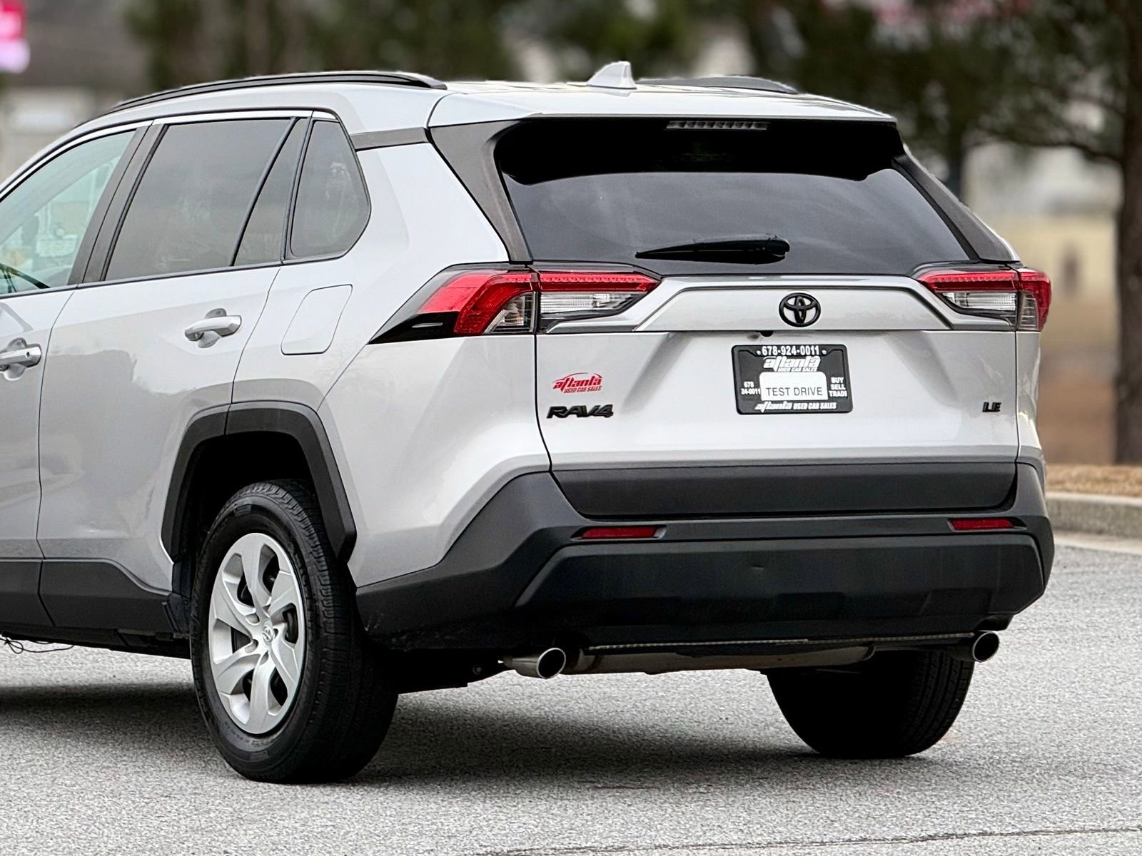 Used 2021 Toyota RAV4 LE image 46