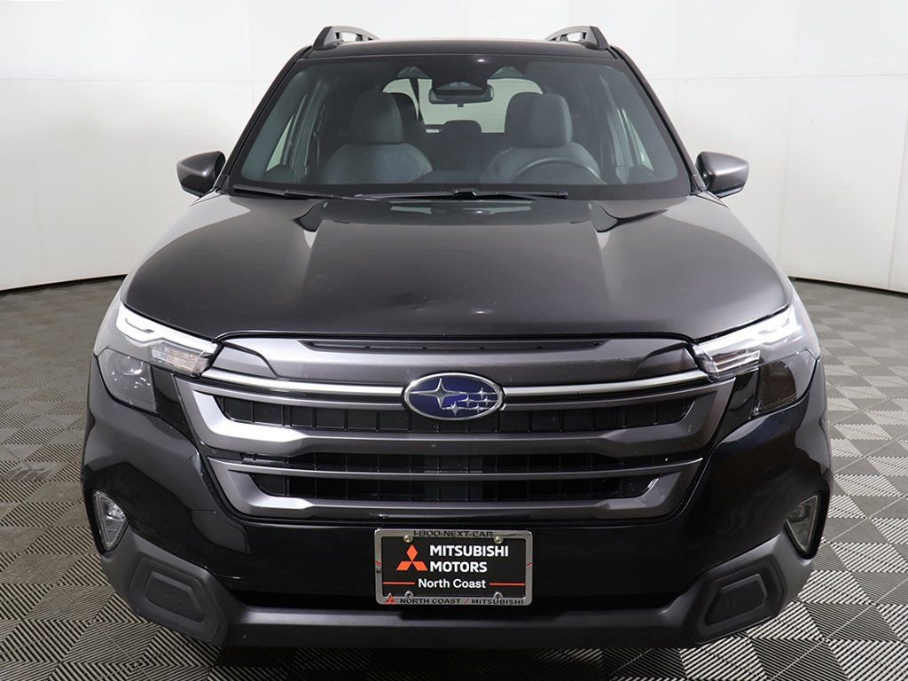 Used 2025 Subaru Forester Premium image 11