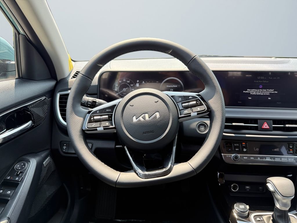 New 2026 Kia Seltos SX w/ SX Sunroof Package image 12