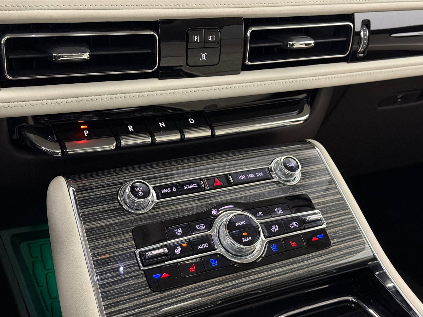 Used 2023 Lincoln Aviator Black Label image 28