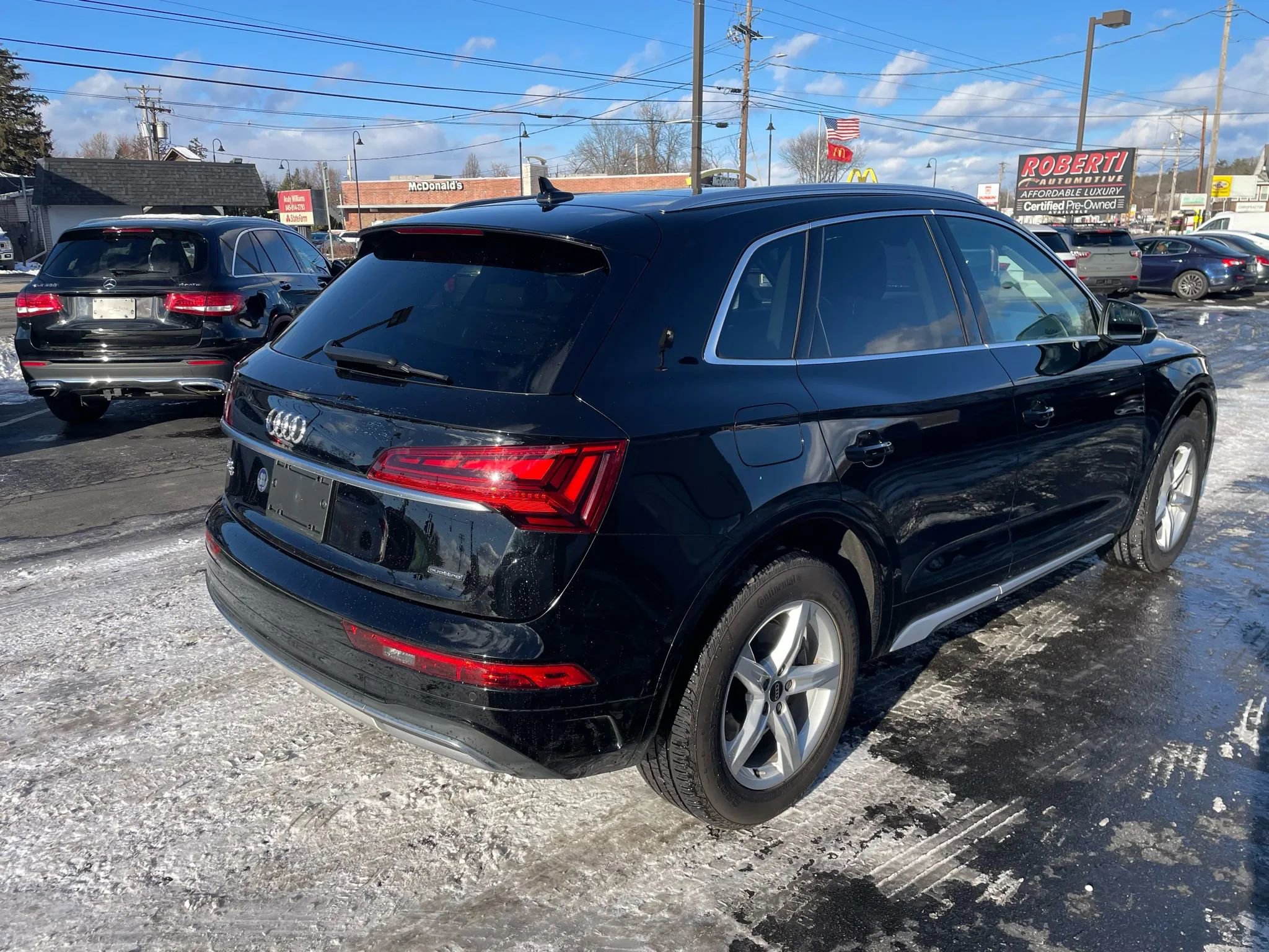 Used 2021 Audi Q5 2.0T Premium w/ Convenience Package image 3
