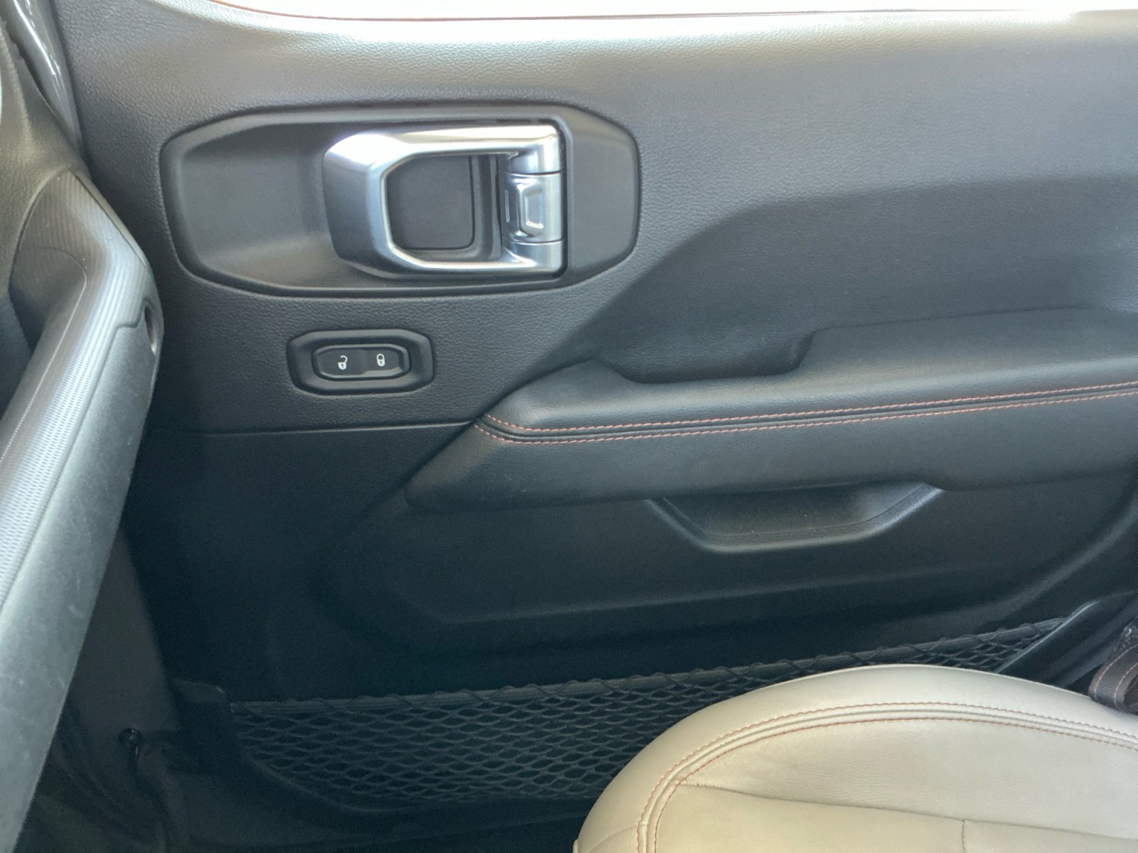 Used 2021 Jeep Gladiator Mojave AWD/4WD image 16