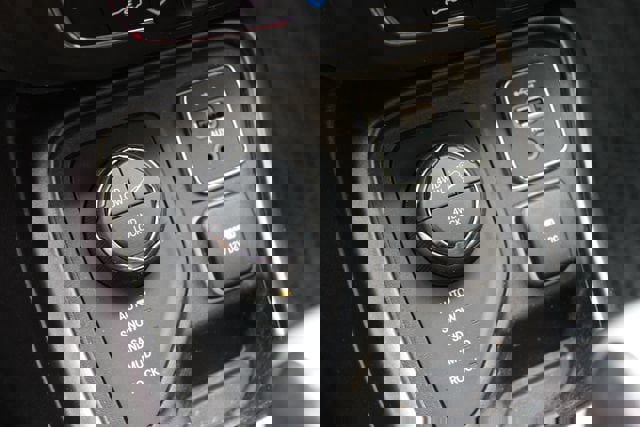 Used 2017 Jeep Compass Trailhawk AWD/4WD image 21