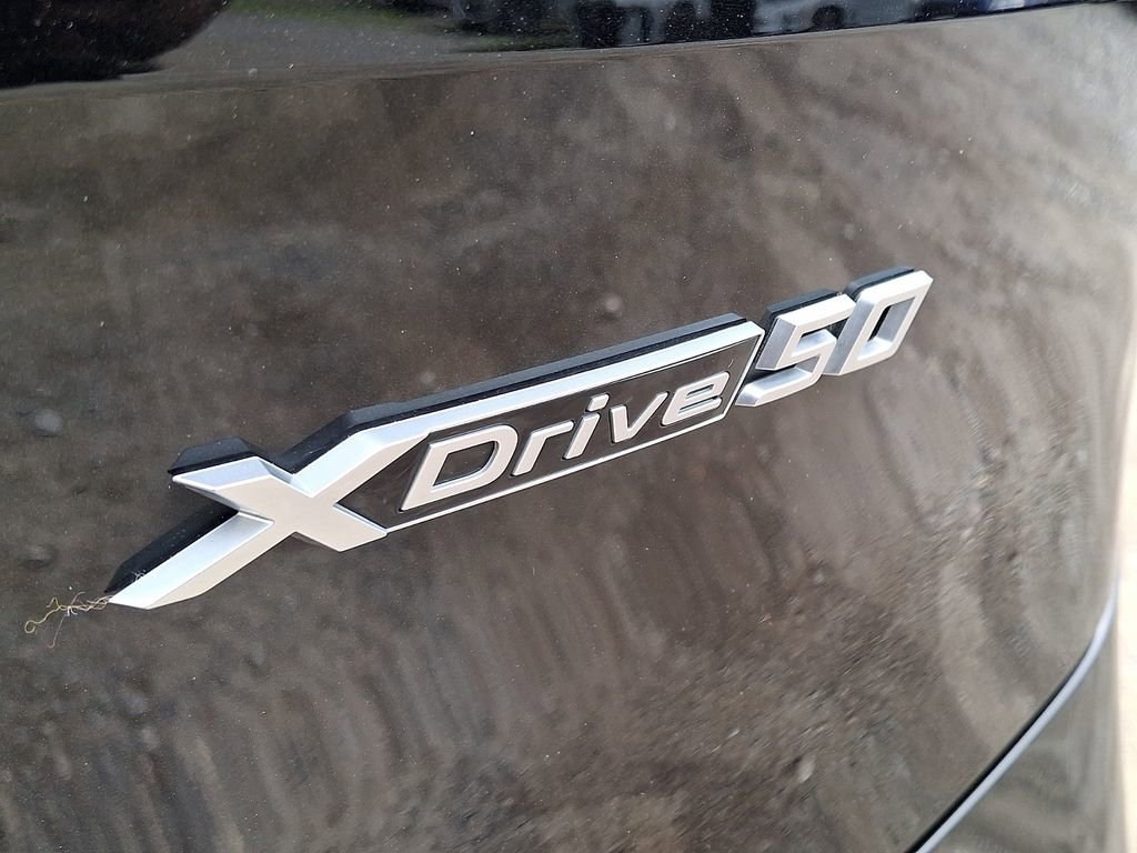 Used 2024 BMW iX xDrive50 w/ Sport Package AWD/4WD image 30