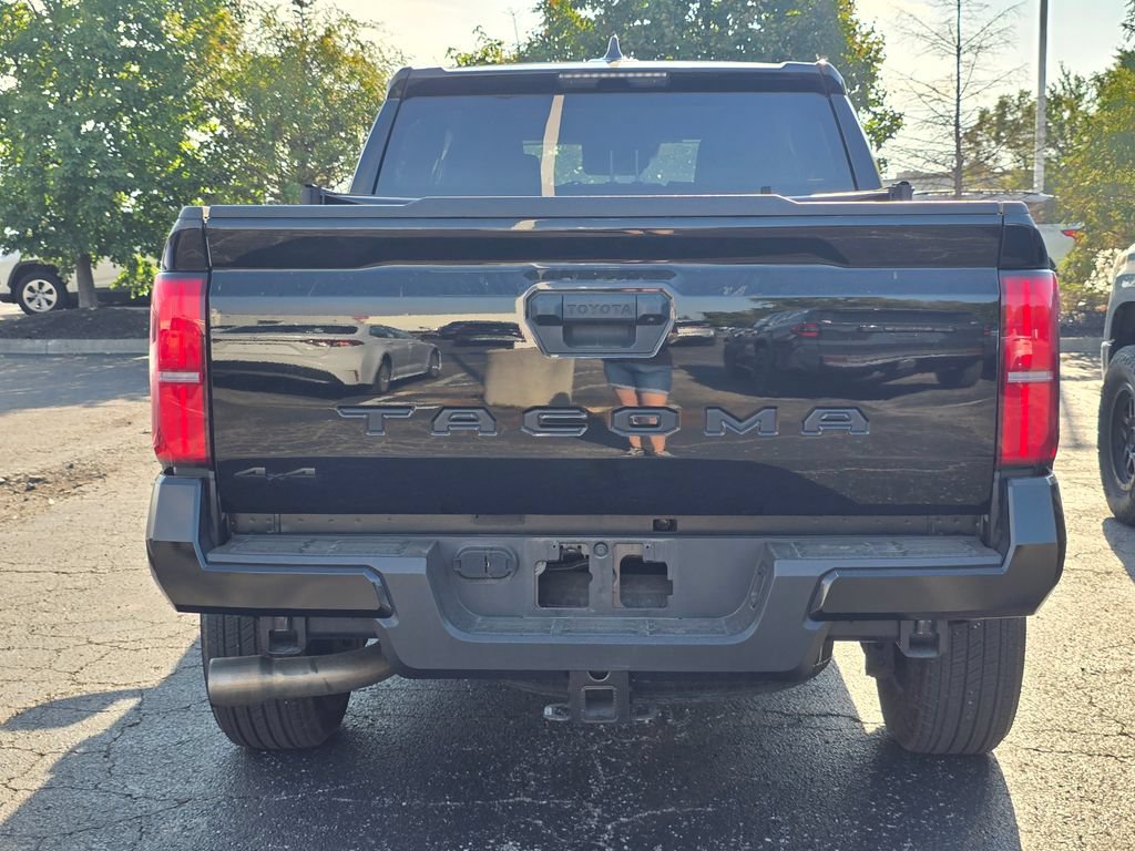 Used 2025 Toyota Tacoma TRD Sport AWD/4WD image 7