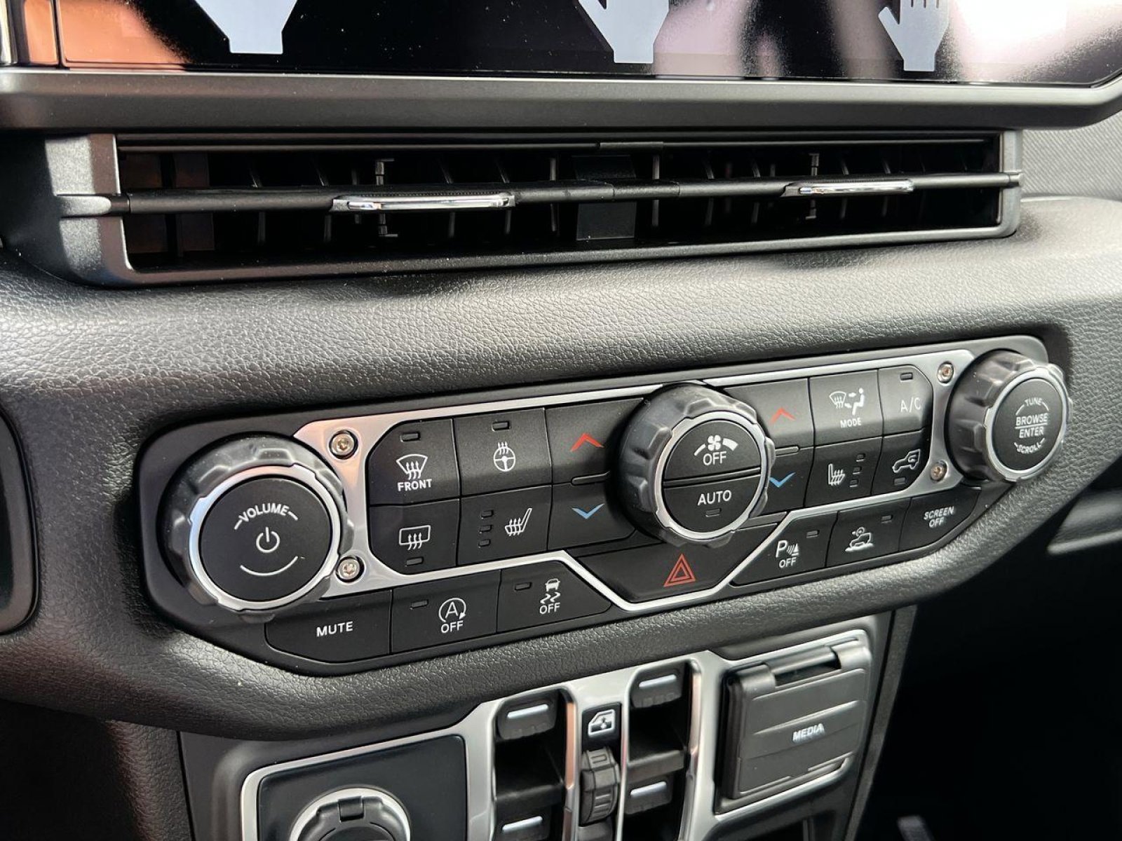 New 2025 Jeep Wrangler Sport S image 14