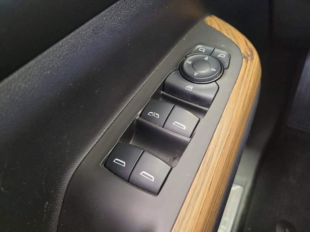 Used 2017 GMC Acadia Denali w/ Technology Package AWD/4WD image 27