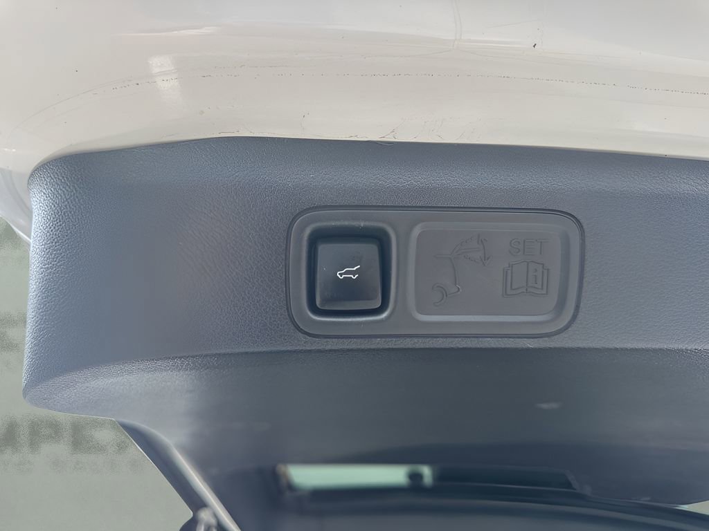 Used 2024 Ford Expedition Max XLT image 32