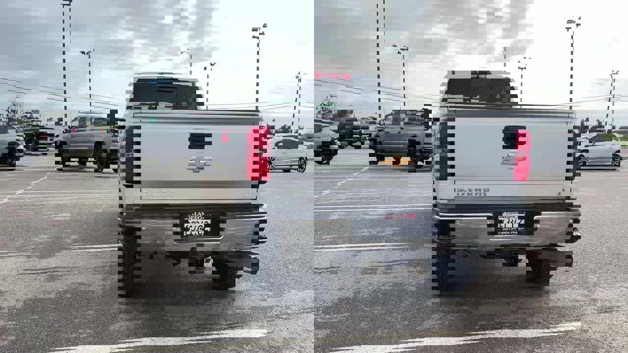 Used 2016 Chevrolet Silverado 2500 LT w/ LT Convenience Package image 8