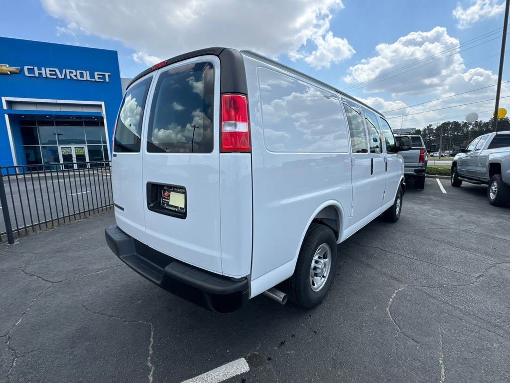 New 2026 Chevrolet Express 2500 image 6