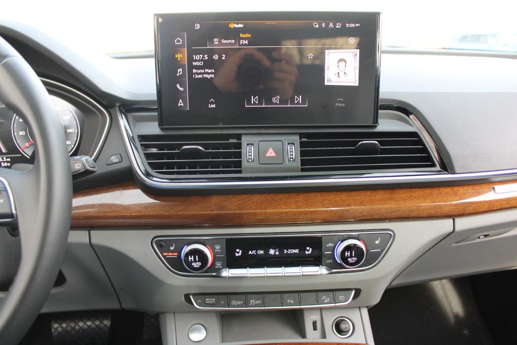 Used 2022 Audi Q5 2.0T Premium Plus w/ Premium Plus Package AWD/4WD image 15