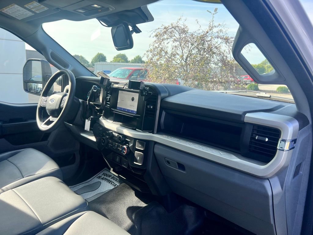Used 2024 Ford F550 XL image 19