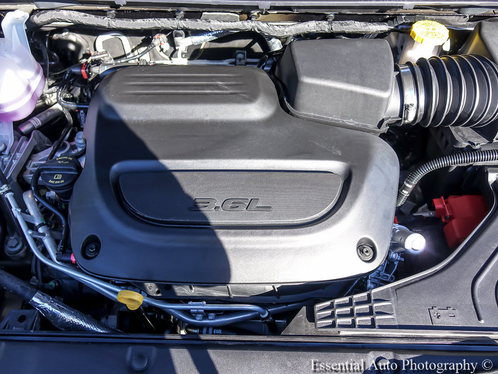 Used 2027 Chrysler Pacifica Select FWD image 27