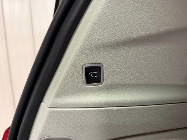 Used 2024 Chrysler Pacifica Touring-L w/ Road Tripper Package image 24