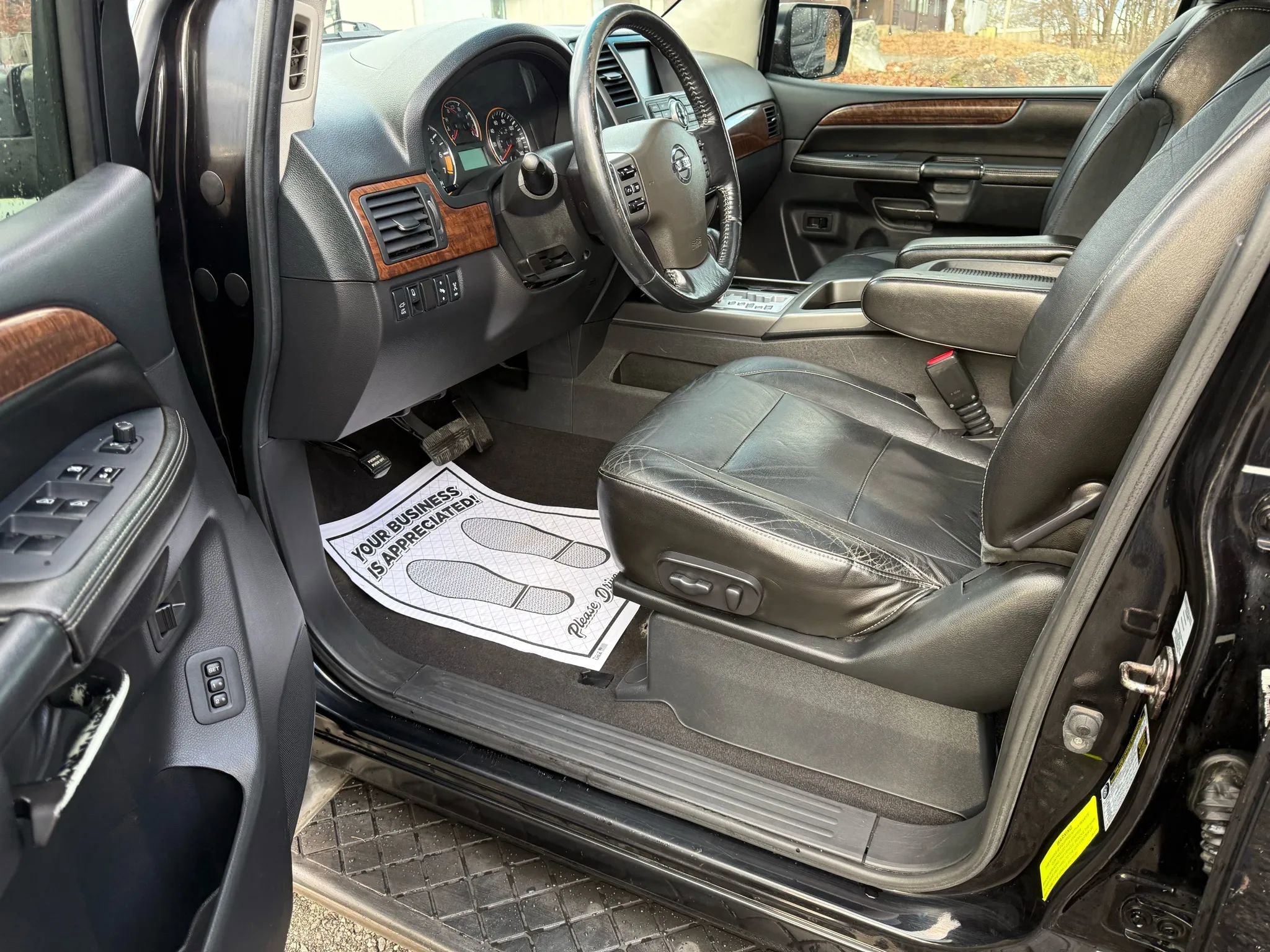 Used 2010 Nissan Armada Platinum w/ Captain Seat Pkg image 34