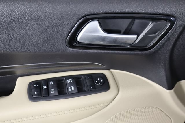 Used 2022 Dodge Durango SXT AWD/4WD image 22