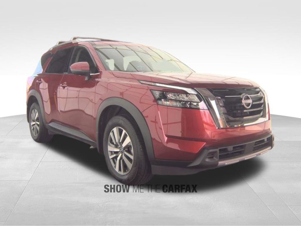 Used 2025 Nissan Pathfinder SL video 3