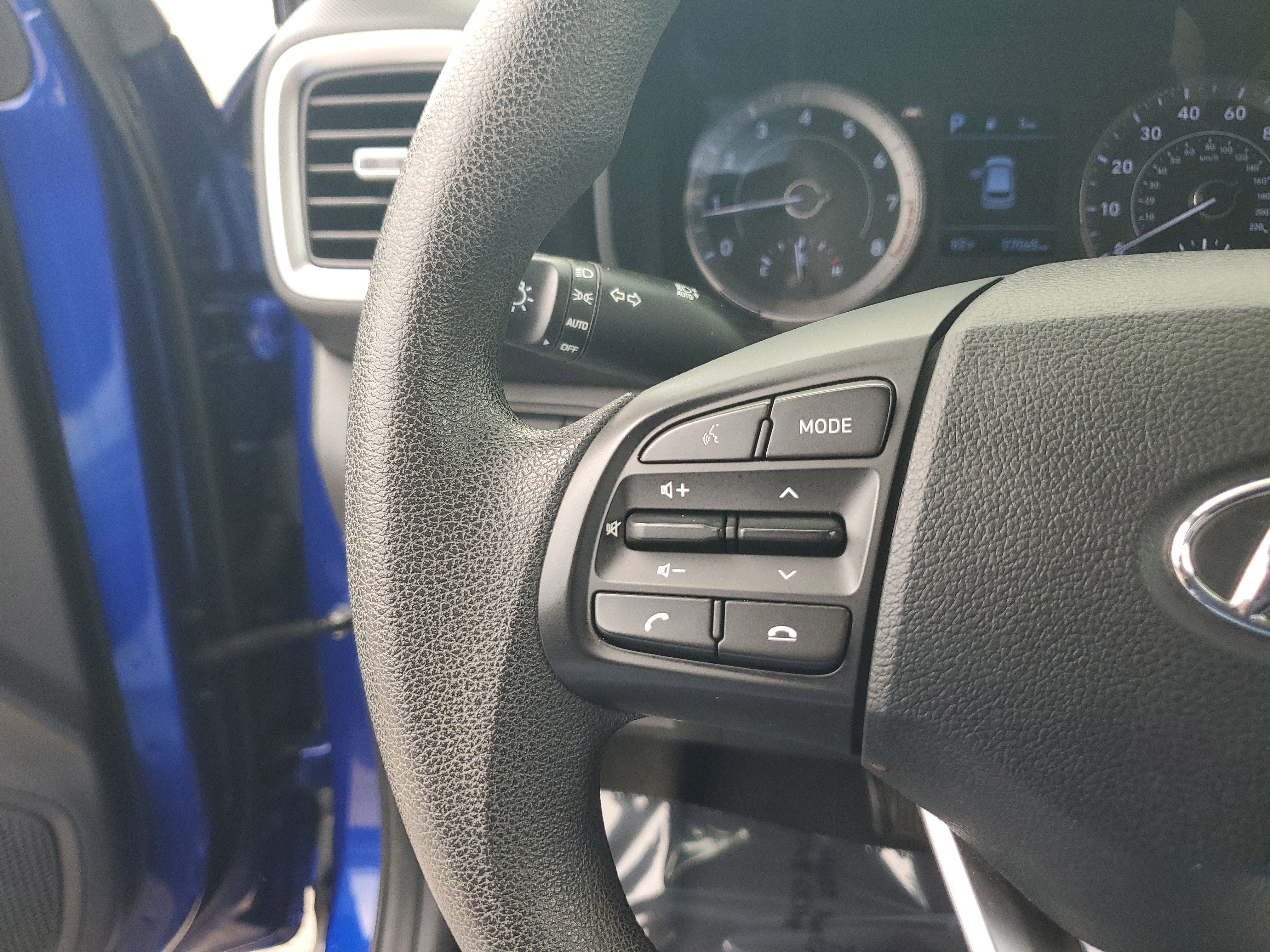 Used 2021 Hyundai Venue SE FWD image 19