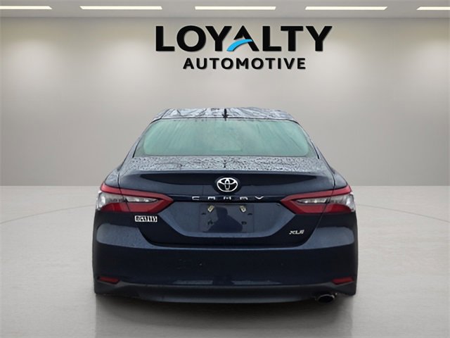 Used 2022 Toyota Camry XLE image 4