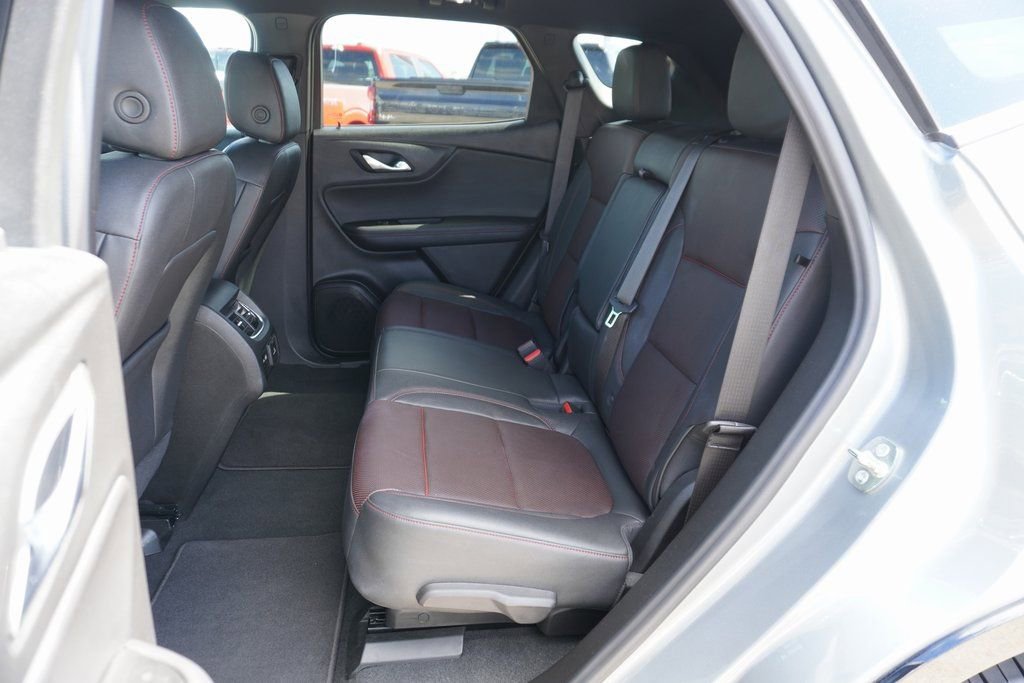 Used 2025 Chevrolet Blazer RS image 19