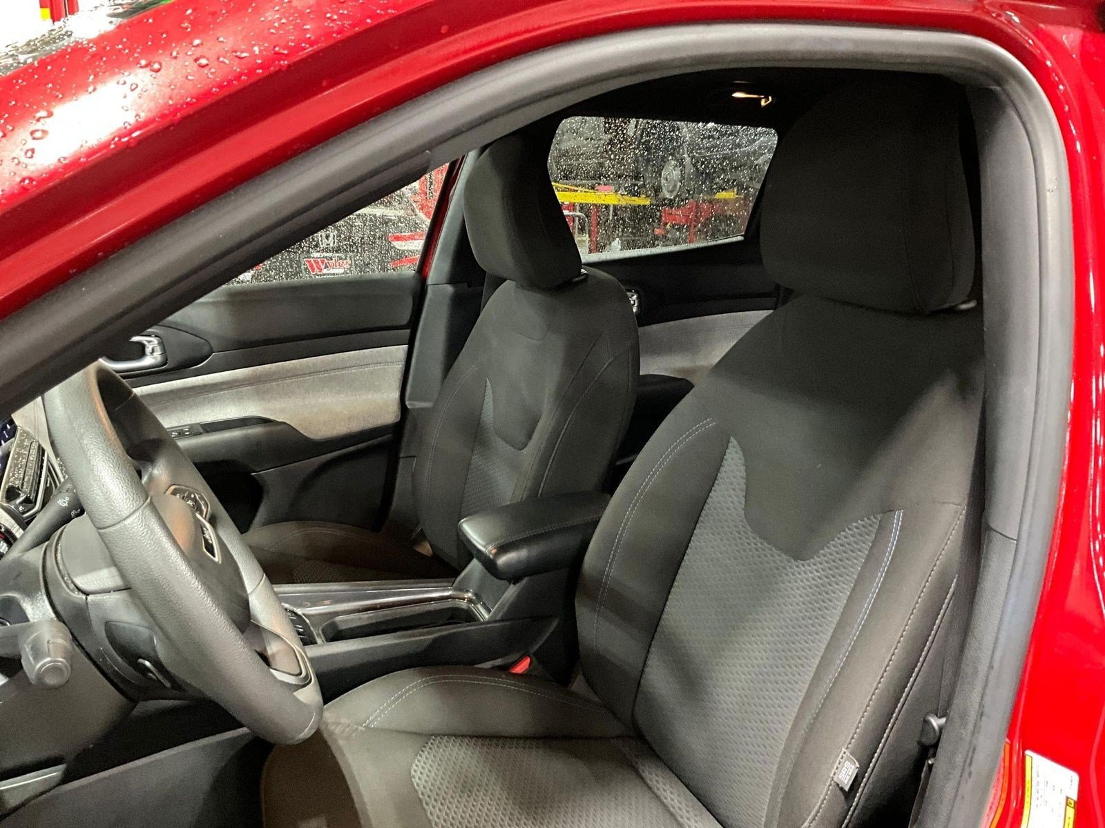 Used 2023 Jeep Compass Sport AWD/4WD image 19