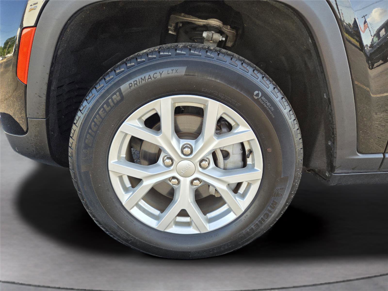 Used 2023 Jeep Grand Cherokee Limited AWD/4WD image 36