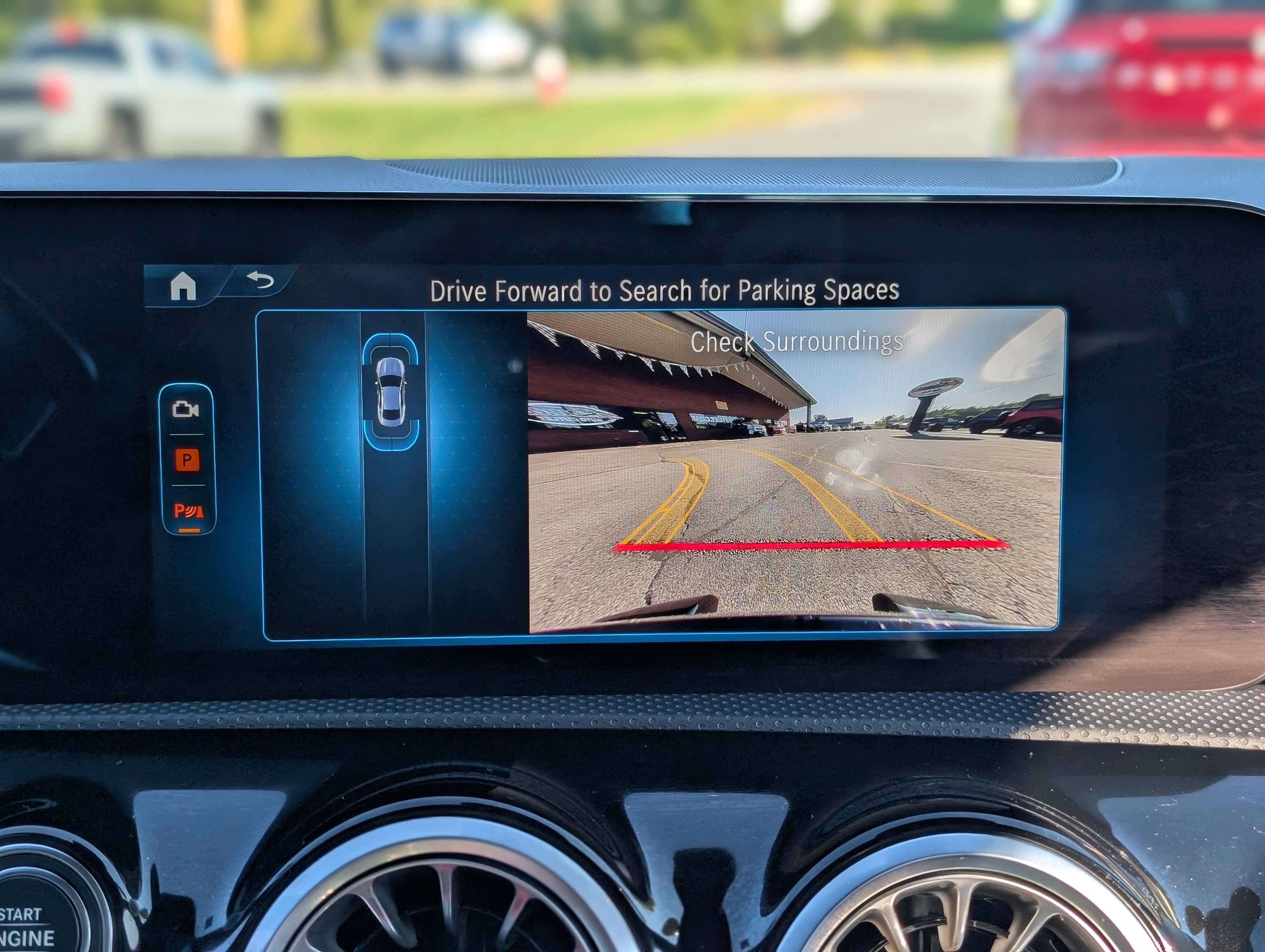 Used 2025 Mercedes-Benz CLA 35 AMG 4MATIC image 37