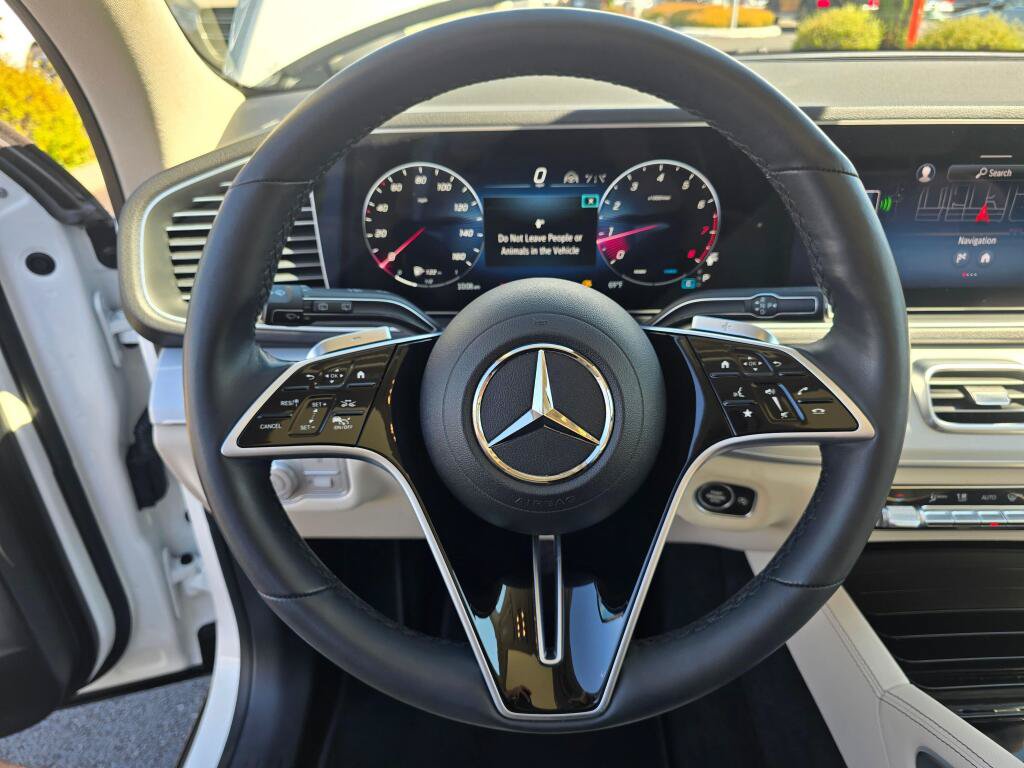 Used 2024 Mercedes-Benz GLE 350 4MATIC w/ Driver Assistance Package image 14