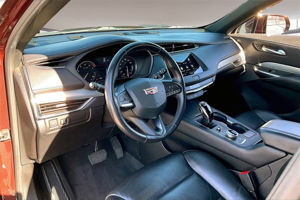 Used 2023 Cadillac XT4 Premium Luxury image 13