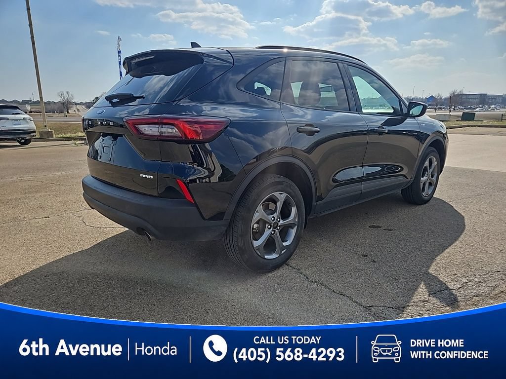 Used 2025 Ford Escape ST-Line AWD/4WD image 5