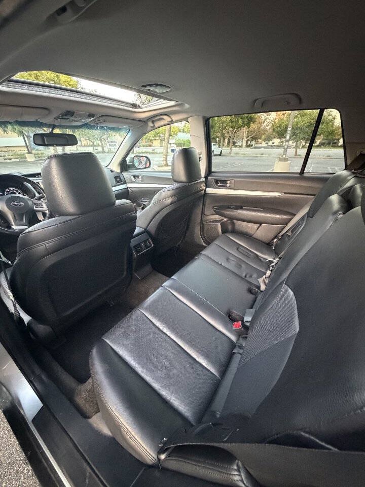Used 2013 Subaru Outback 2.5i Limited AWD/4WD image 9