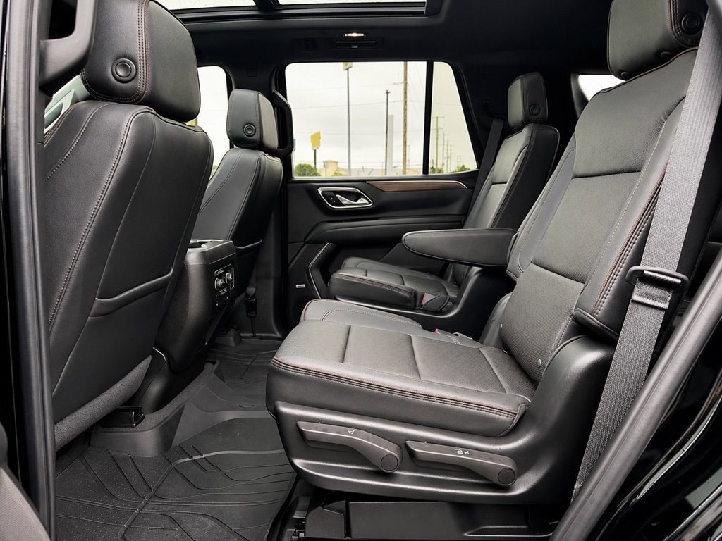 Used 2024 Chevrolet Tahoe High Country AWD/4WD image 30