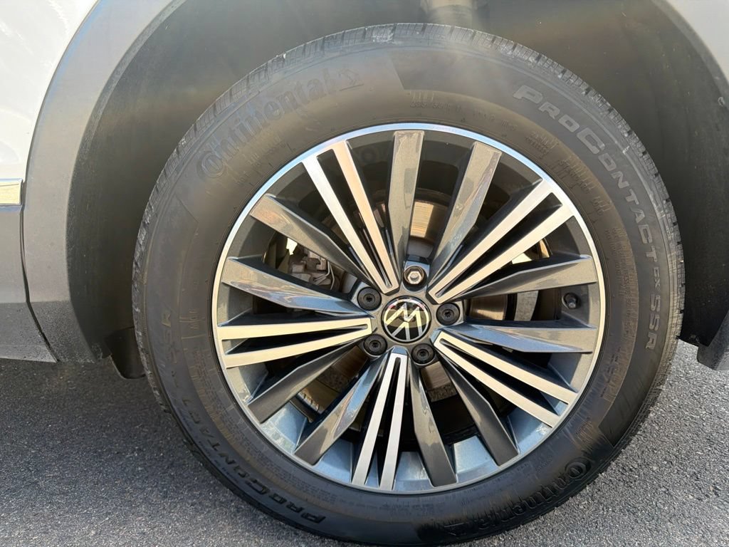 Used 2024 Volkswagen Tiguan Wolfsburg Edition AWD/4WD image 31