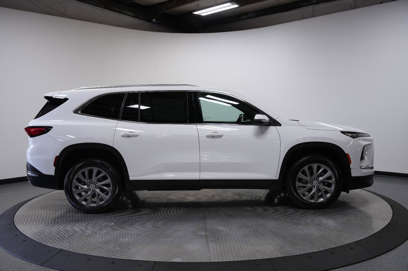 Used 2026 Buick Enclave Preferred FWD image 8