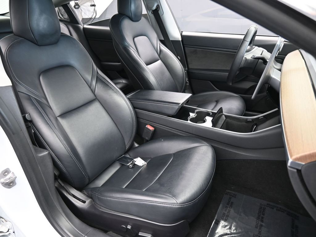 Used 2019 Tesla Model 3 Standard Range Plus image 42