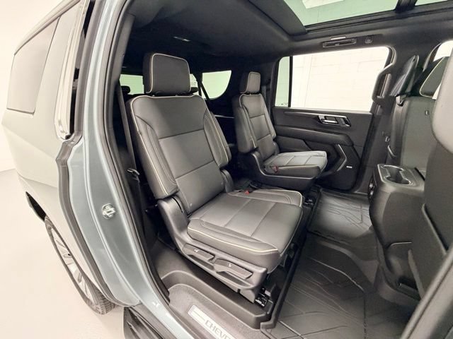 Certified 2026 Chevrolet Suburban Premier AWD/4WD image 29