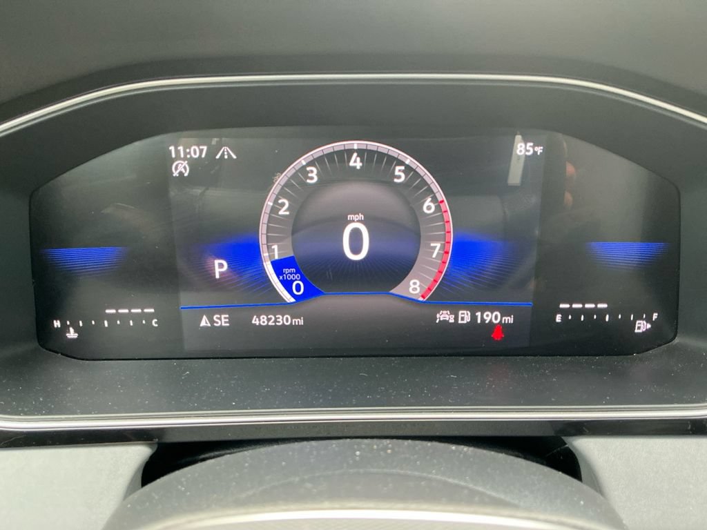 Used 2025 Volkswagen Jetta SE FWD image 29