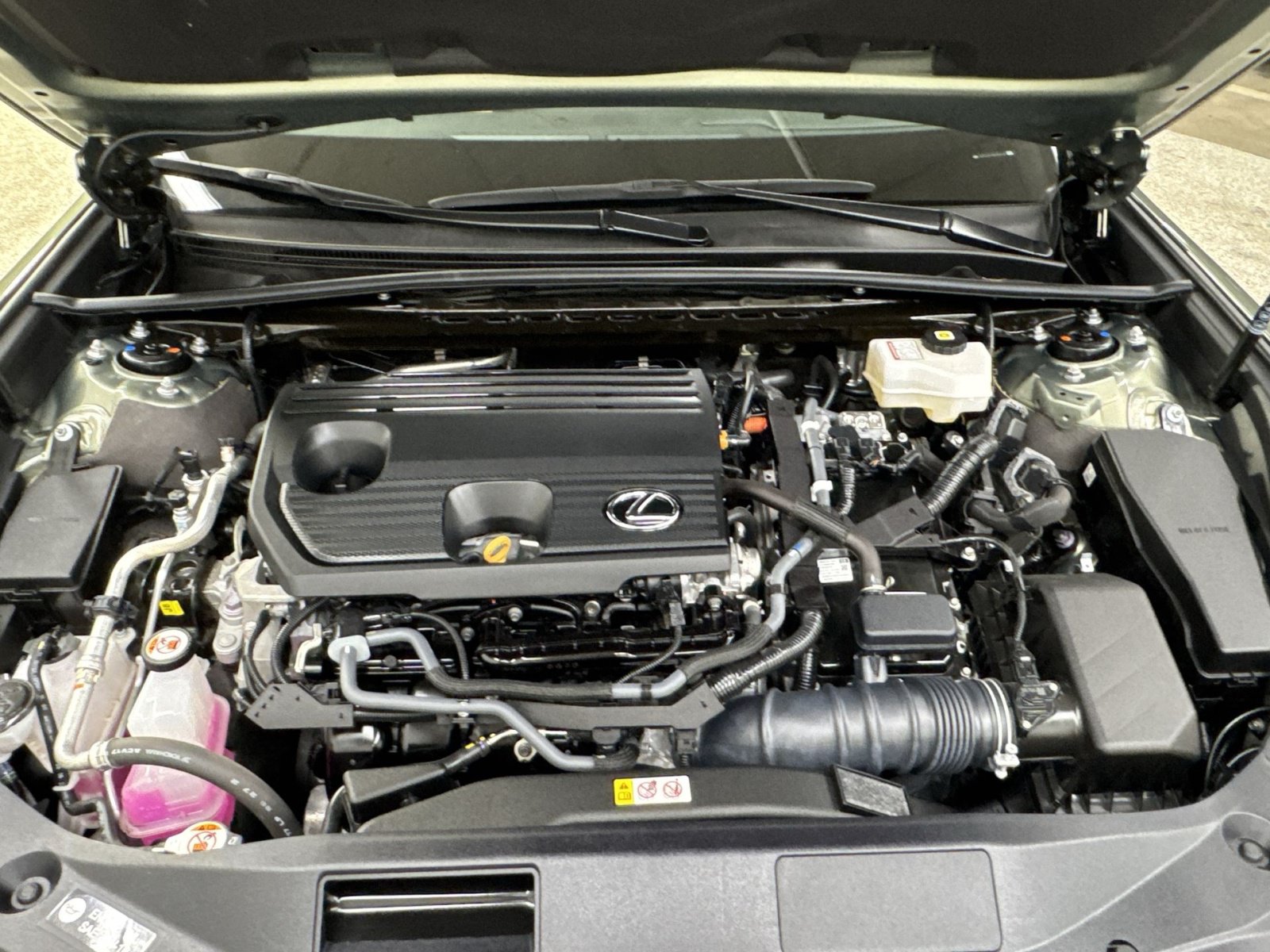 Used 2024 Lexus ES 300h w/ Premium Package FWD image 41