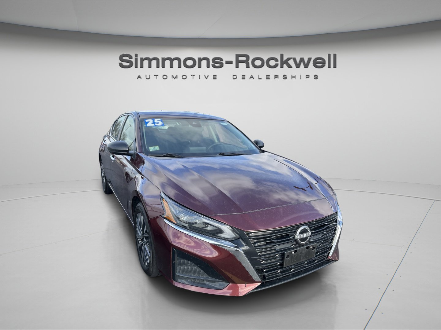 Used 2025 Nissan Altima 2.5 SV FWD image 2