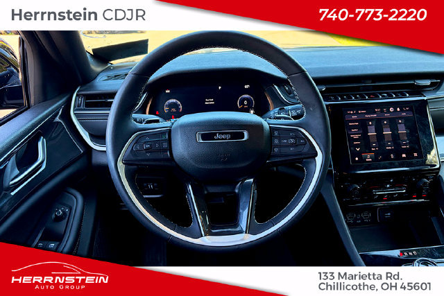 Used 2023 Jeep Grand Cherokee L Laredo AWD/4WD image 9