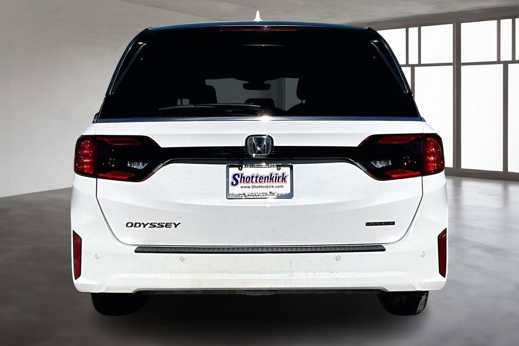 Certified 2025 Honda Odyssey Touring image 5