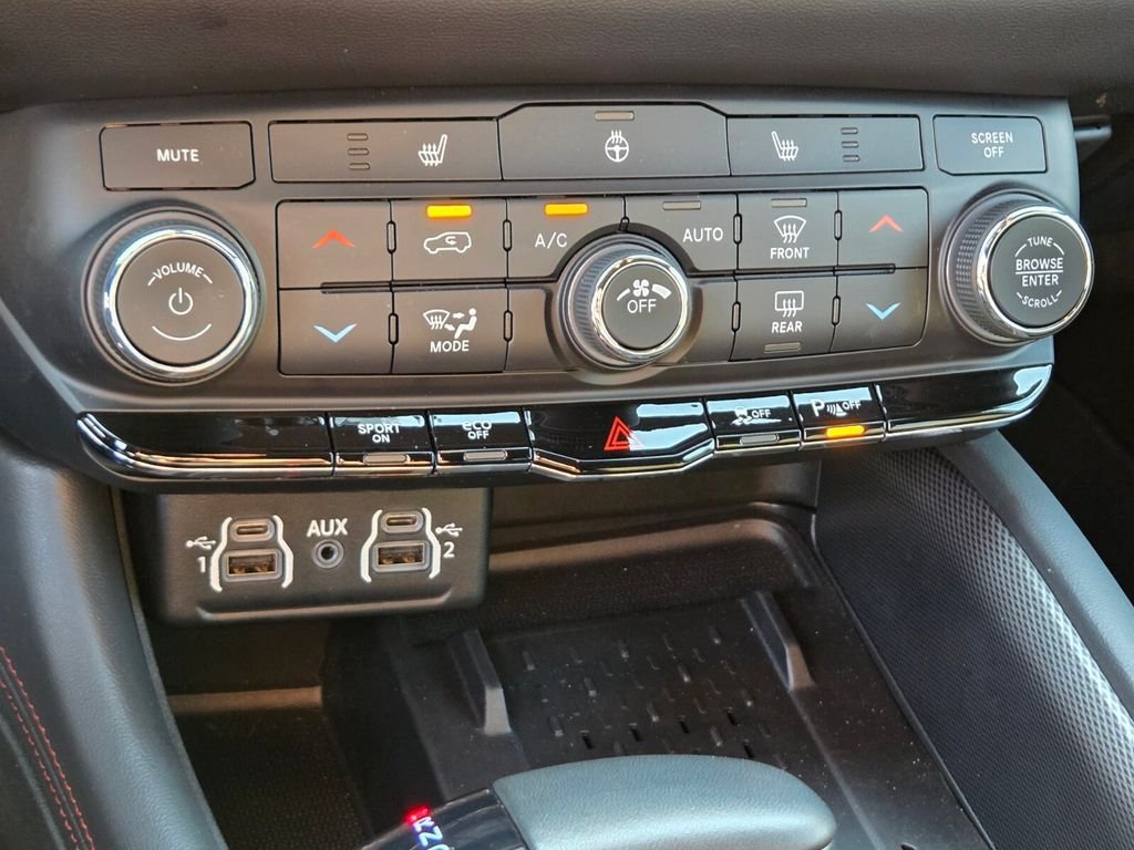 Used 2025 Dodge Durango R/T AWD/4WD image 33