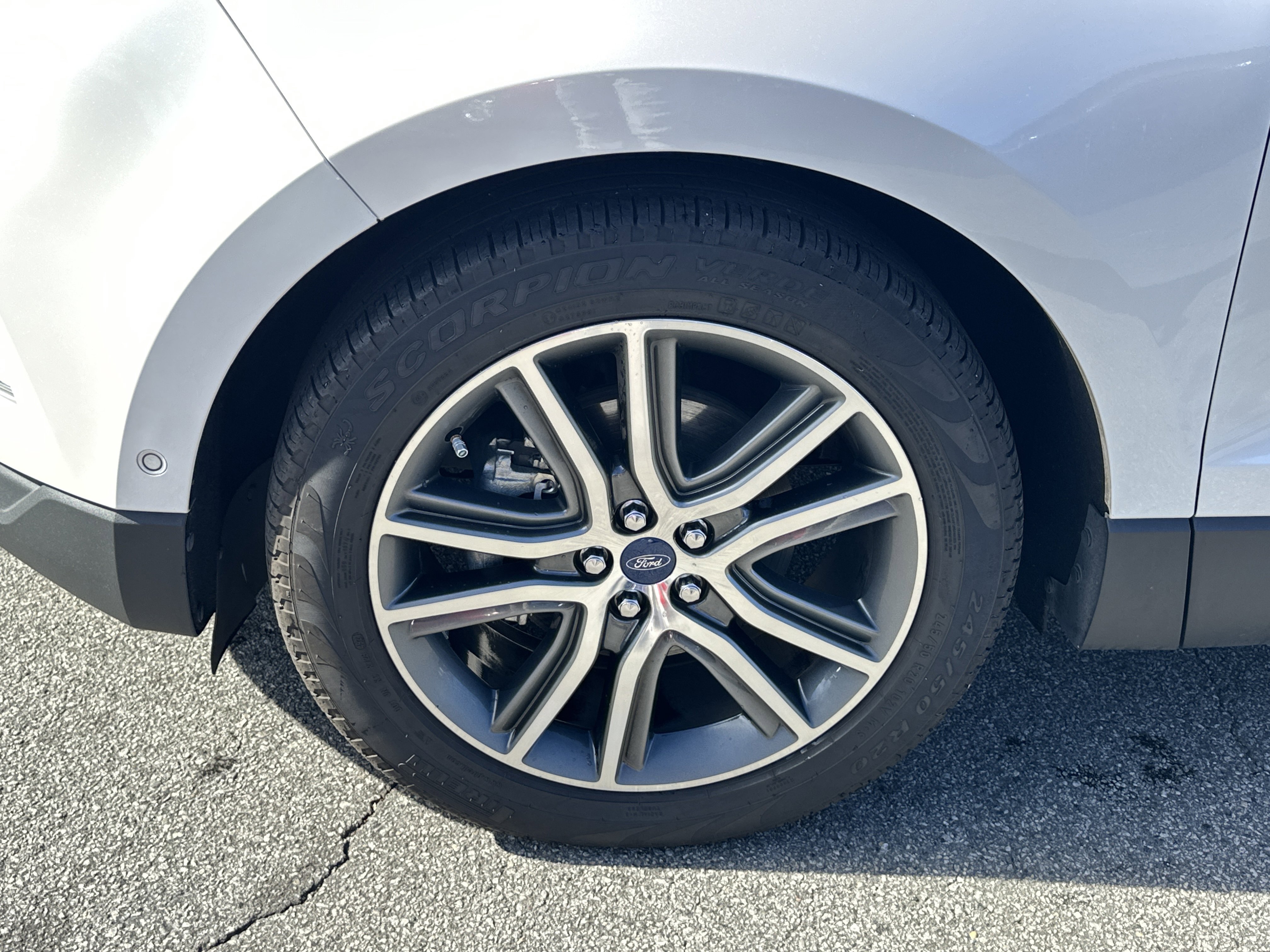 Used 2019 Ford Edge Titanium w/ Equipment Group 301A image 13