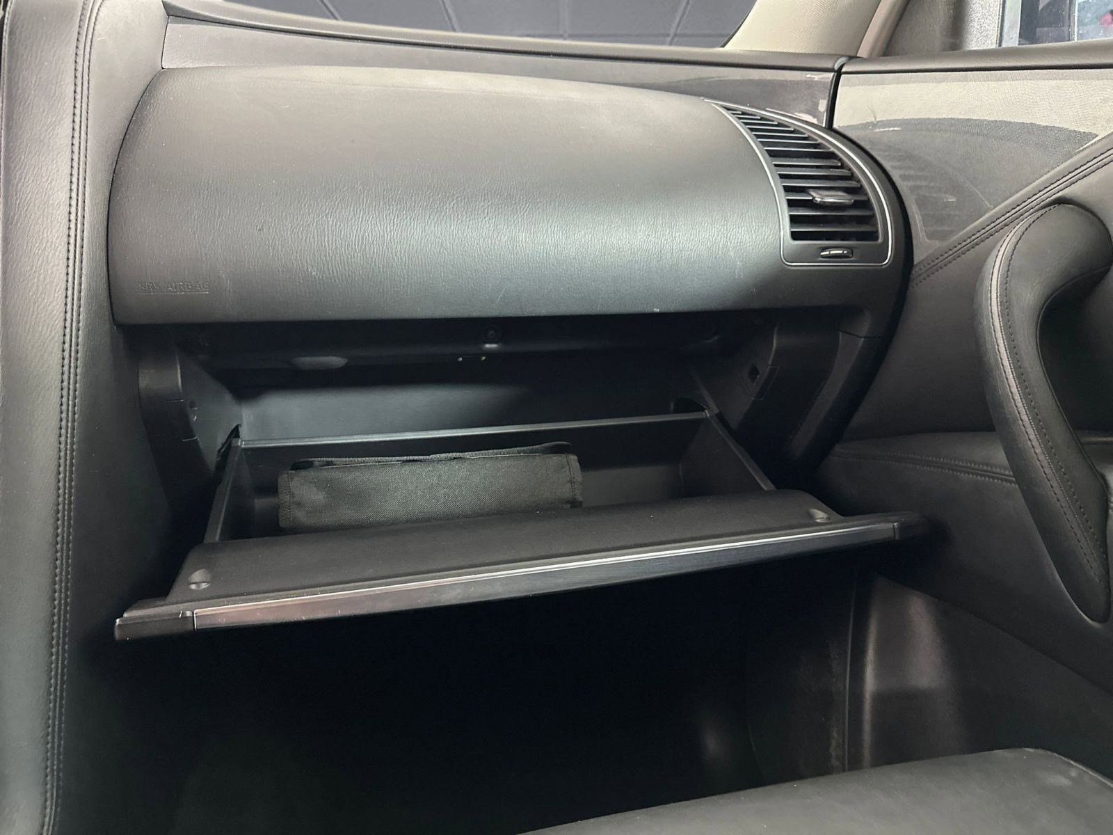 Used 2021 Nissan Armada SV image 34