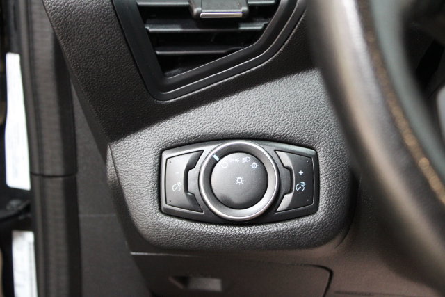 Used 2017 Ford C-MAX Energi SE FWD image 14